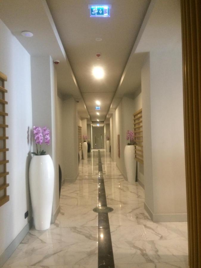 Orbi Сity Sunny Apartments High Floor Batumi Exterior foto